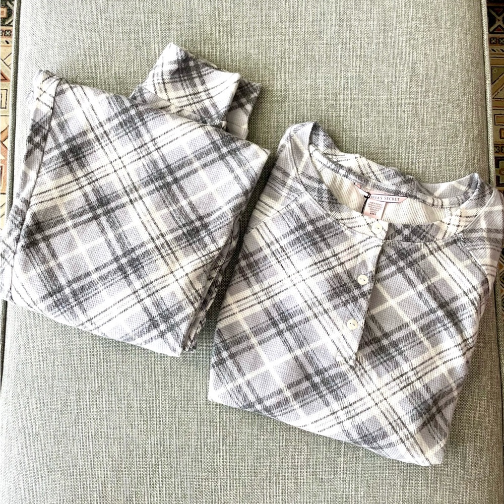 🎉PRICE DROP SALE🎉 NWT Victoria’s Secret Plaid Pajama Set